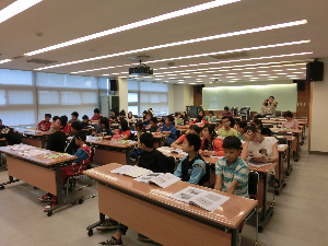 專心聽課(八斗國小)