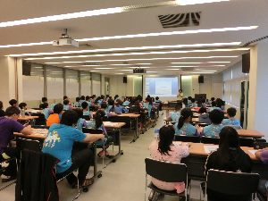 專心上課(瑞濱國小)