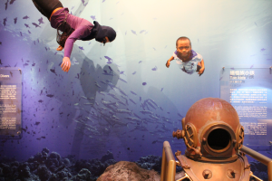 open new window,Sea Women and Tao Kids