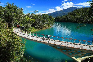 美國CNN旗下的生活旅遊網站將我國日月潭自行車道列為全球十大最美的自行車道之一。（圖：交通部觀光局提供）